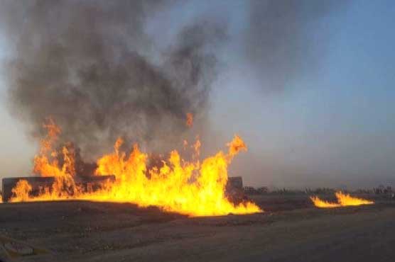 Oil tanker catches fire on Karachi Super Highway
