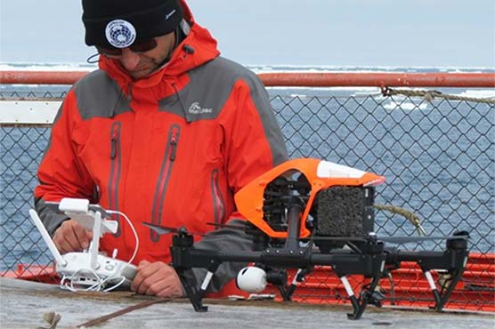 Drone helps icebreaker navigate treacherous Antarctic 