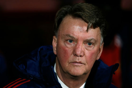 Embattled Van Gaal storms out of United press conference