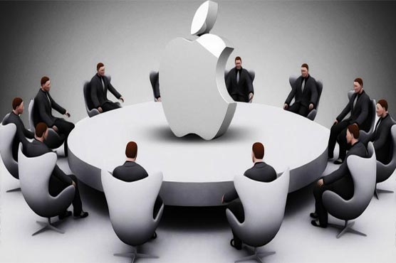Apple allows long-term shareholders to nominate board members