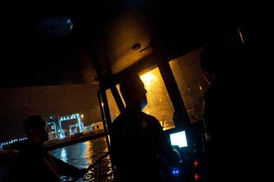 Two dead as hundreds of migrants try to enter Spanish territory