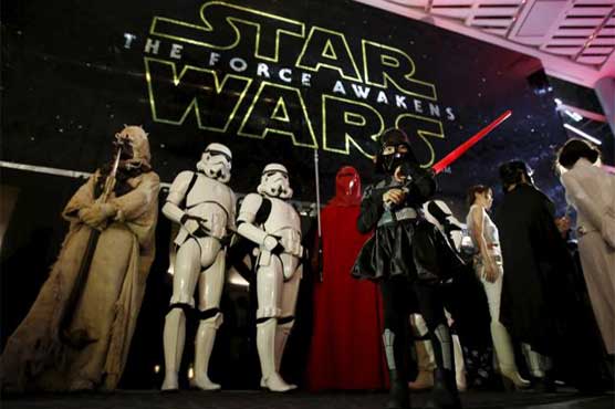 'Star Wars: The Force Awakens' to top $1 billion in ticket sales by Sunday