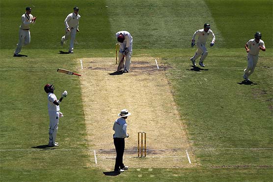 Aussies dismiss Windies for 271 to lead by 280 in second Test