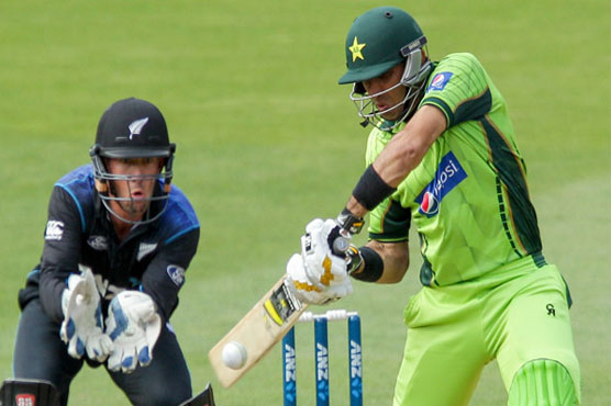 Pak v NZ 2nd ODI: Pakistan off to a steady start