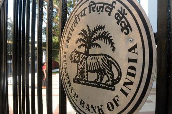 India keeps interest rates on hold