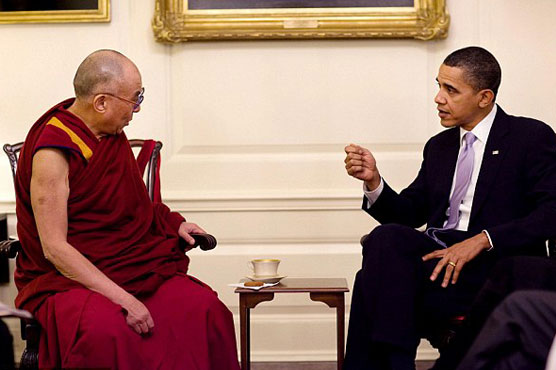 Obama and Dalai Lama in public greeting