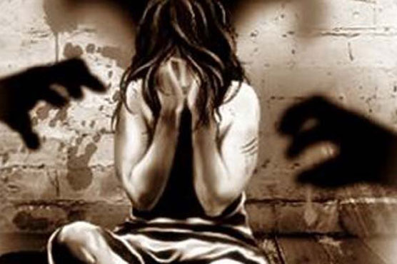 Indian police hunt suspect in schoolgirl 'rape, murder'