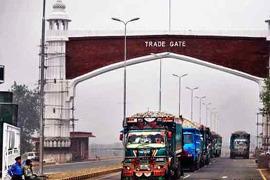 India, Pakistan suspend trade on Kashmir border: officials