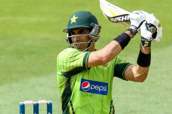 Pak v Eng WC warm-up match: Pak lose three wickets off 20 overs