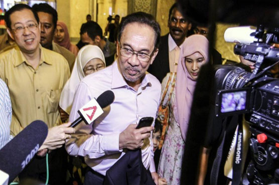 Malaysia cartoonist arrested for criticising Anwar ruling