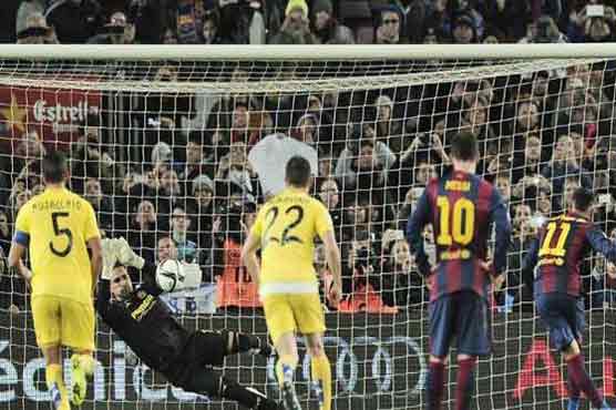 Football: Barcelona ease towards Copa del Rey final