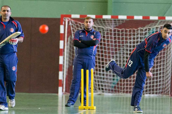 France seeks ways to come in from the cricket cold