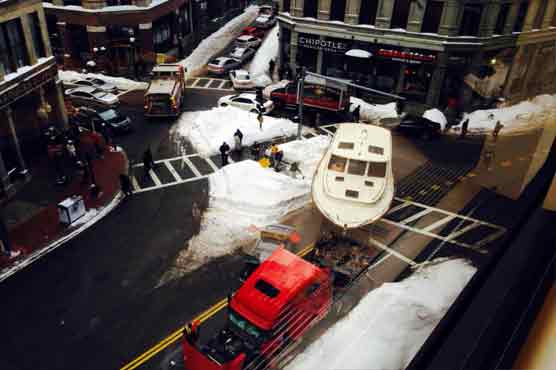 43-foot yacht blocks traffic in snow-clogged downtown Boston