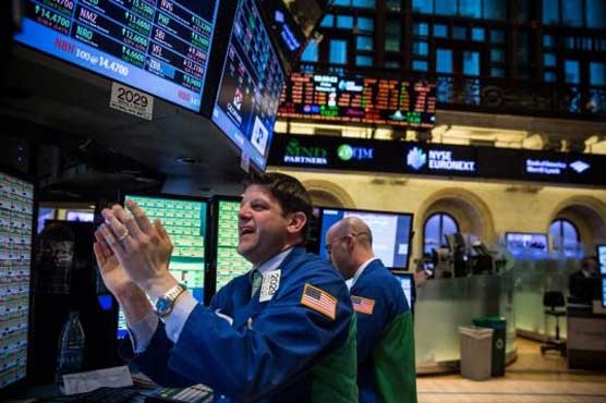 US stocks at record as oil's rebound lifts energy stocks