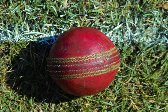 England in strife against Australia