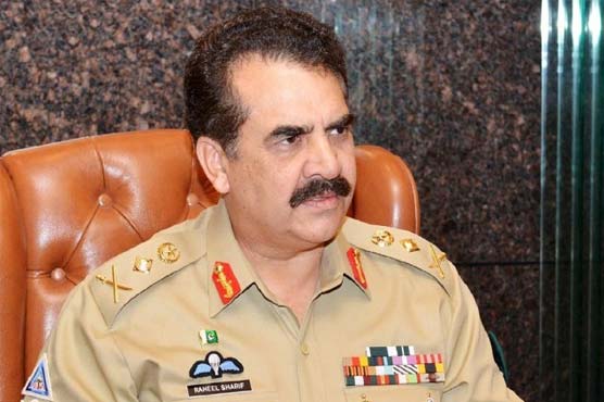 Army Chief visits Karachi to review security situation 