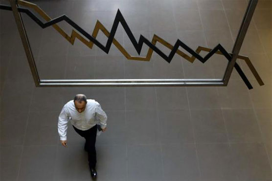 Euro steady as markets eye last-chance Greek debt talks