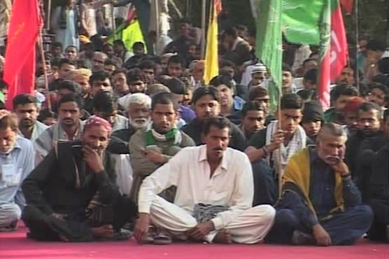 Long march against Shikarpur carnage reaches MA Jinnah Road