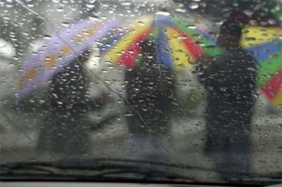 Rain hits isolated parts of Pakistan 