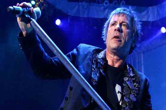 Iron Maiden singer Dickinson has cancer: band
