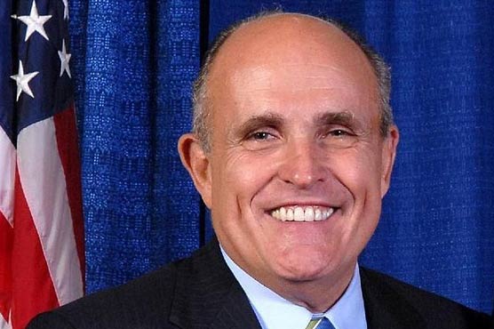 Ex-NY mayor Giuliani: Obama doesn't love America