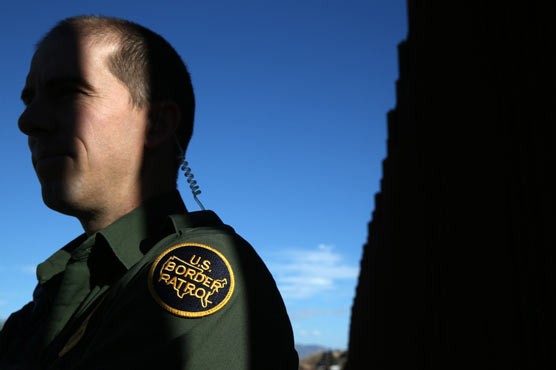 US border agents wearing body cameras to test technology