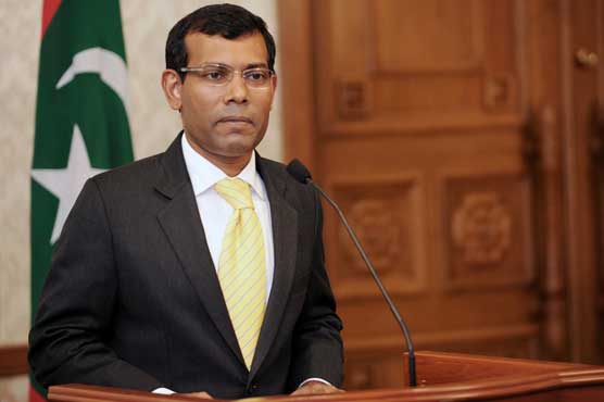 Former Maldives president dragged into court by police