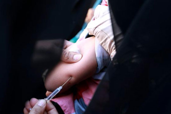Toddler dies as measles outbreak hits German capital