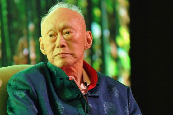 Singapore's Lee Kuan Yew on life support