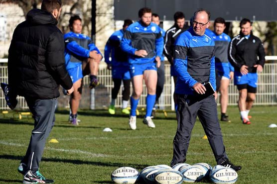White targeting title with Montpellier 