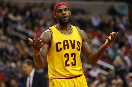 LeBron to miss 2 weeks with knee, back injuries