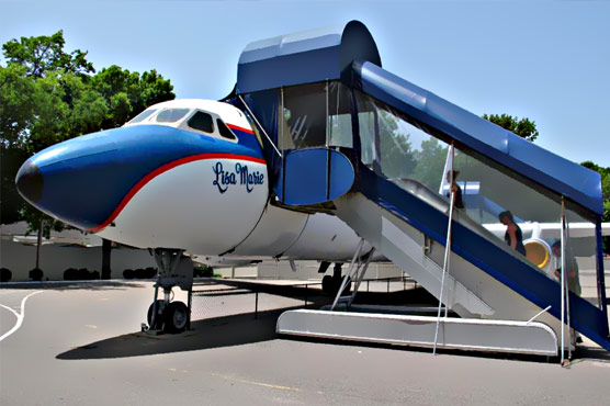 Elvis Presley's personal jets could fetch more than $10 million