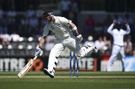McCullum falls as New Zealand crash against Sri Lanka