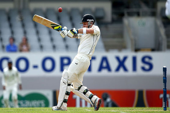 Sri Lanka make New Zealand bat on green wicket