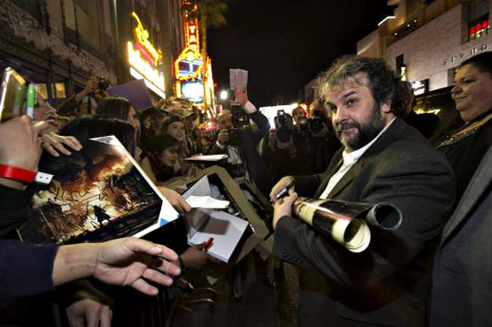 'Hobbit' takes third straight win at U.S., Canada box office 