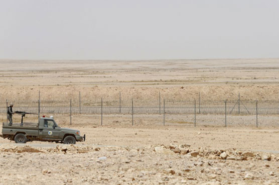 Suicide bomber kills two Saudi guards on Iraq border