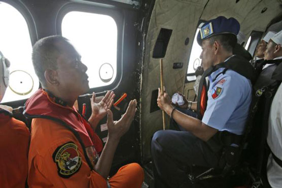 Strong currents slow search for AirAsia wreckage