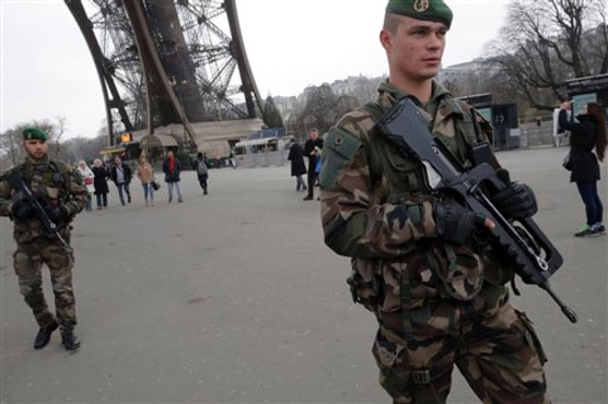 Obama offers US help to pursue terrorists in French attack