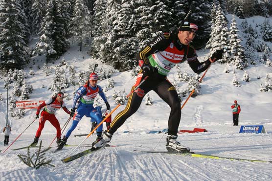 Russia beats Norway in men's biathlon World Cup relay
