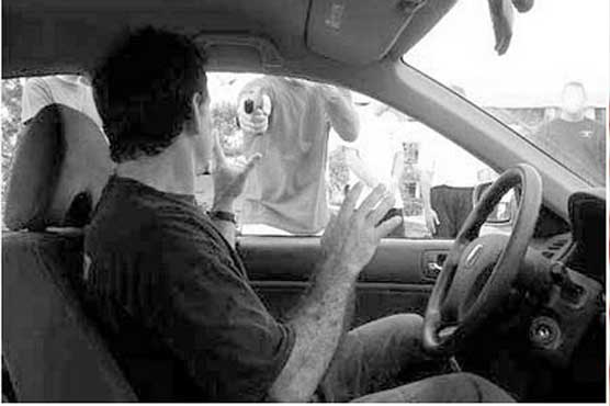 Brazil: police detain suspect in carjacking with kids in car