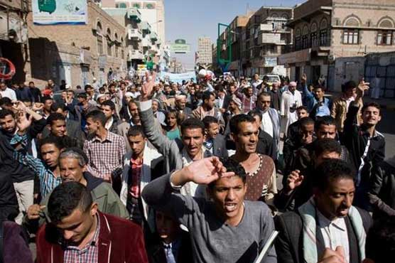 Thousands protest in Yemen against president, rebels