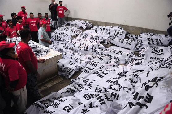 Fiery bus-tanker collision claims 62 lives in Karachi