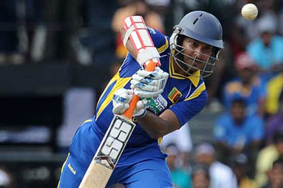 New Zealand beat Sri Lanka by three wickets in first ODI