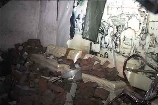 Roof collapse kills five in Lahore