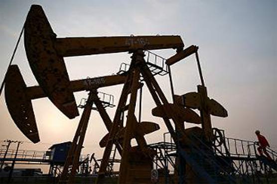 Oil prices dip further in Asian trade