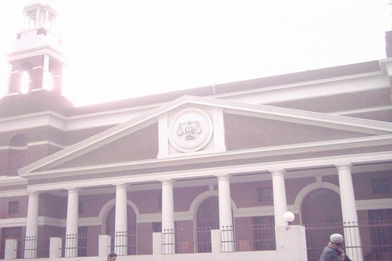 Love marriage case: Girl abducted from outside SC Lahore Registry