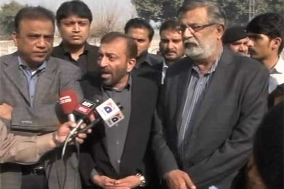 MQM delegation visits APS, appreciates students' courage
