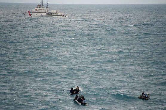 Stong currents stop divers reaching AirAsia jet main body