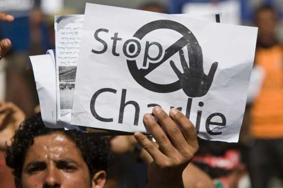 Iran bans paper for 'I am Charlie' headline