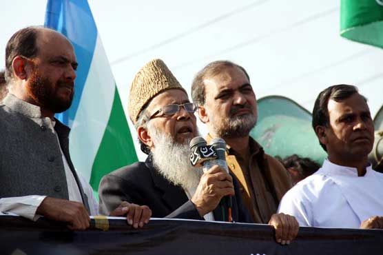 Muslim rulers should react strongly to 'cartoons': Munawwar Hassan
